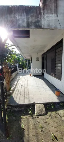 image RUMAH LUAS DAN LAPANG 2 TINGKAT FULL BANGUNAN SIAP RENOV DEKAT KAMPUS ABM DAN  SUHAT (2)