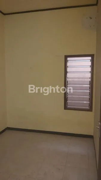 image RUMAH MURAH DI LOKASI STRATEGIS SURABAYA BARAT (3)