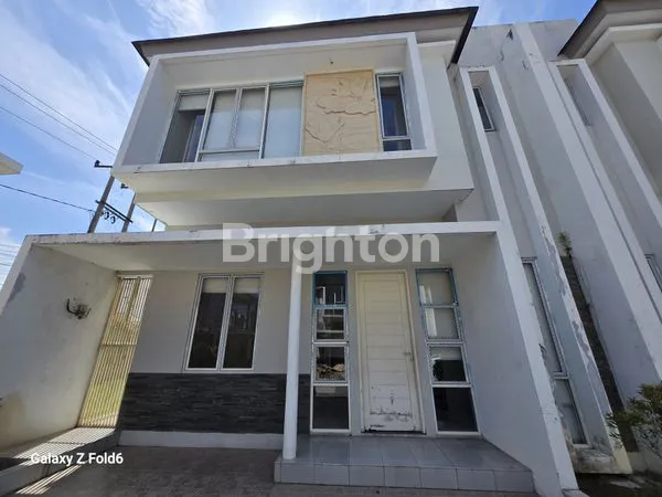 image RUMAH CLUSTER 2 LANTAI AREA SUDIRMAN (1)