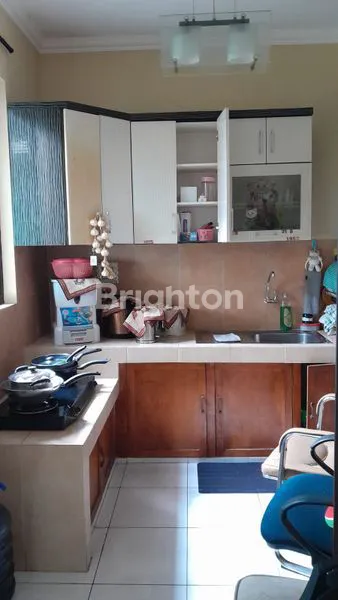 image RUMAH MEWAH 2 LANTAI LT 144M² DI LEGENDA WISATA SHM  (3)