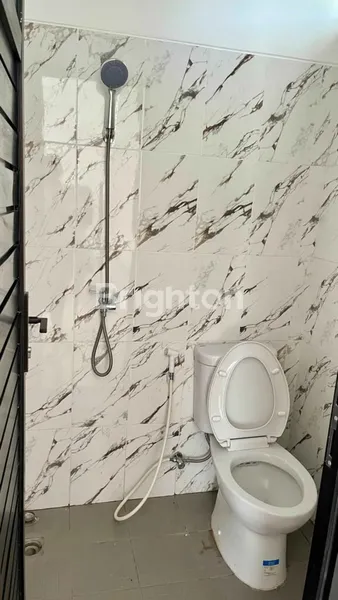 image DIJUAL RUMAH 2 LANTAI BARU GRESS – LOKASI PREMIUM MUMBUL (5)