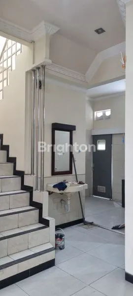 image SEWA RUMAH STRATEGIS SURABAYA BARAT, 4 KT BUTUH CEPAT (3)