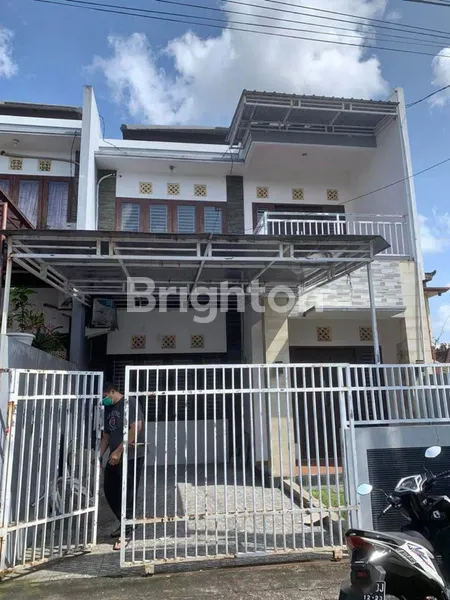 image DIJUAL RUMAH BARU 2 LANTAI – LINGKUNGAN NYAMAN & STRATEGIS DI DENPASAR BARAT (1)