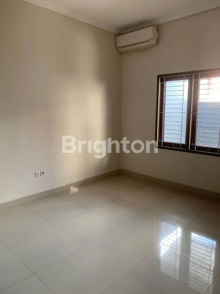 image DIJUAL RUMAH BARU 2 LANTAI – LINGKUNGAN NYAMAN & STRATEGIS DI DENPASAR BARAT (8)