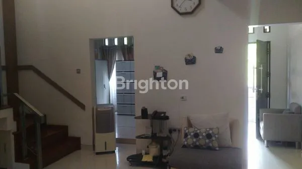 image RUMAH MEWAH 2 LANTAI FULL FURNISH DI KOMPLEK WIKA BEKASI (7)