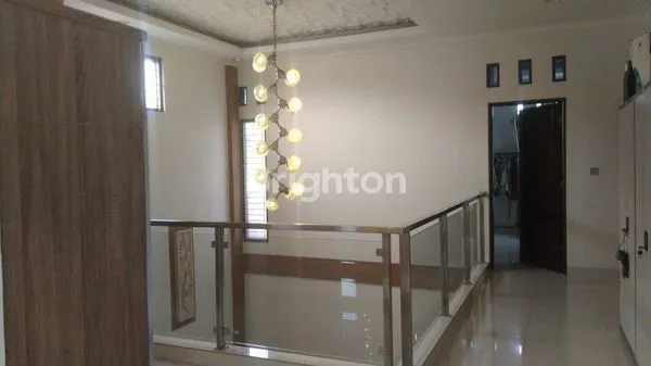 image RUMAH MEWAH 2 LANTAI FULL FURNISH DI KOMPLEK WIKA BEKASI (4)