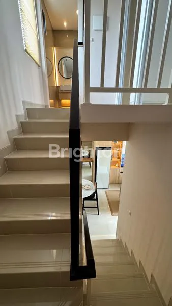 image JUAL RUMAH BATU 2 LANTAI DI CLUSTER TERBARU PARAMOUNT METAL (5)