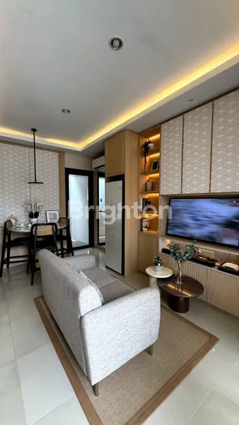 image JUAL RUMAH BATU 2 LANTAI DI CLUSTER TERBARU PARAMOUNT METAL (2)