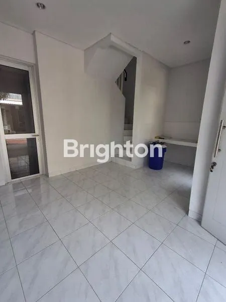 image RUMAH 2 LANTAI MILANO VILLAGE GADING SERPONG SIAP HUNI (2)