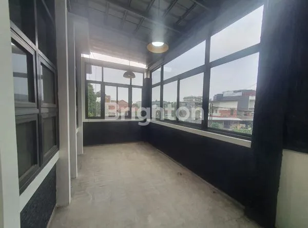 image RUMAH MEGAH KOMPLEK PERHUBUNGAN PEJATEN - JAKARTA SELATAN  (4)