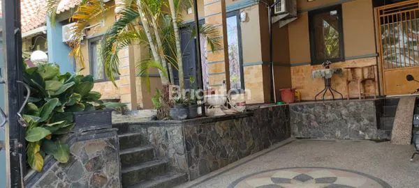 image RUMAH MEWAH SEMI FURNISHED 2KT DI PALM HILLS BALIKPAPAN SELATAN (4)