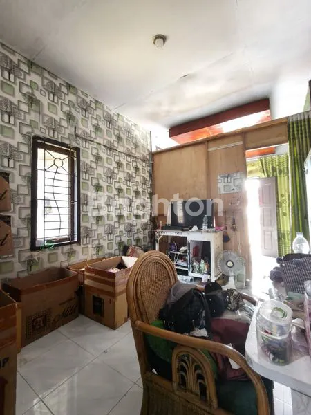 image RUMAH DI JL.KARYA BERSAMA DEKAT BORNEO WATER PARK BELAKANG UIR (3)