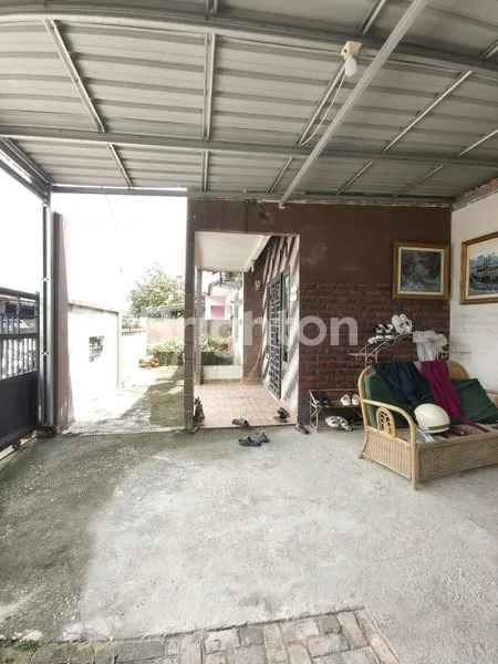 image RUMAH DI JL.KARYA BERSAMA DEKAT BORNEO WATER PARK BELAKANG UIR (2)