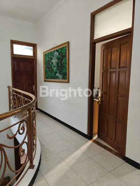 image DIJUAL RUMAH MEWAH FULL FURNITURE STRATEGIS DEKAT KAMPUS UTY JL GLAGAH SARI UMBULHARJO YOGYAKARTA (6)