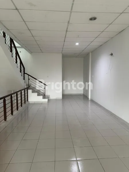 image DIJUAL RUKO 3 LANTAI STRATEGIS DI BSD – HADAP JALAN RAYA (4)