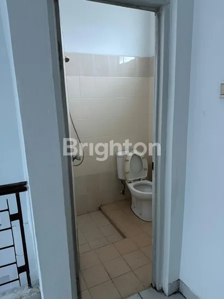 image DIJUAL RUKO 3 LANTAI STRATEGIS DI BSD – HADAP JALAN RAYA (8)