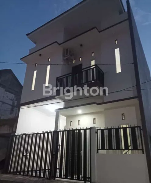 image RUMAH DI TAMBAK MEDOKAN AYU (1)