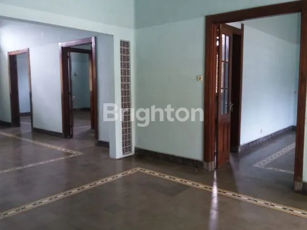 image RUMAH KUNO DI MALANG, BURING (5)