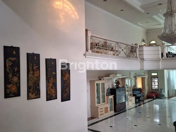 image MEWAH FULL MARMER STRATEGIS CBD SURABAYA BARAT DEKAT MAYJEND SUNGKONO DAN TOLL SATELIT (4)