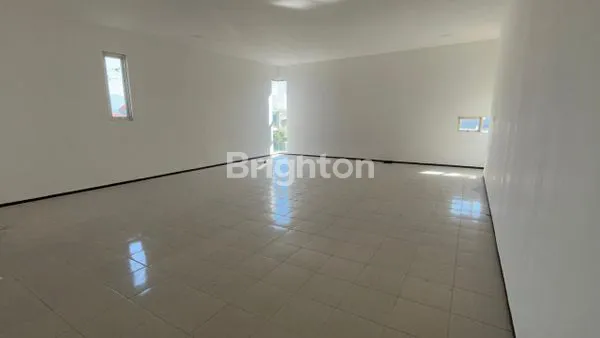 image RUKO PREMIUM 2 LANTAI DI BOROBUDUR MALANG, PARKIR 8 MOBIL (4)