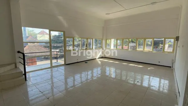 image RUKO PREMIUM 2 LANTAI DI BOROBUDUR MALANG, PARKIR 8 MOBIL (3)