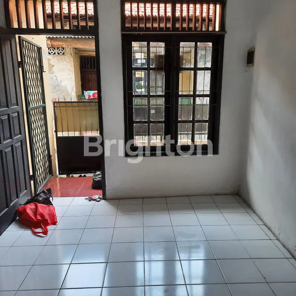 image STRATEGIS SANGAT BAGUS UNTUK RUMAH KOS ATAU MESS KARYAWAN DEKAT KE CASABLANCA TEBET KUNINGAN  DI SAHARJO MANGGARAI SELATAN JAKARTA SELATAN (2)