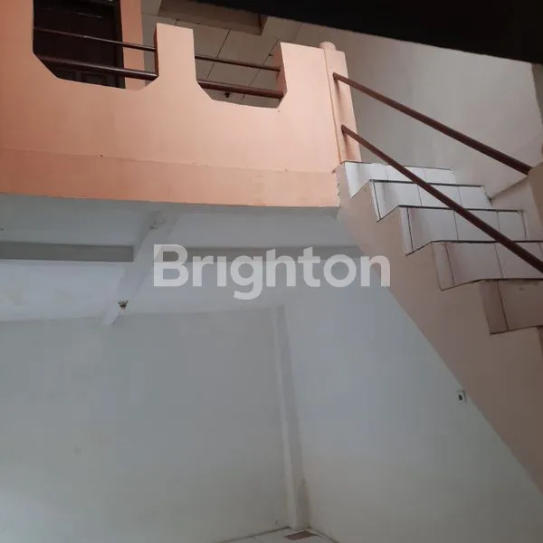 image STRATEGIS SANGAT BAGUS UNTUK RUMAH KOS ATAU MESS KARYAWAN DEKAT KE CASABLANCA TEBET KUNINGAN  DI SAHARJO MANGGARAI SELATAN JAKARTA SELATAN (4)