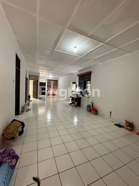 image PINGGIR JALAN  (1)