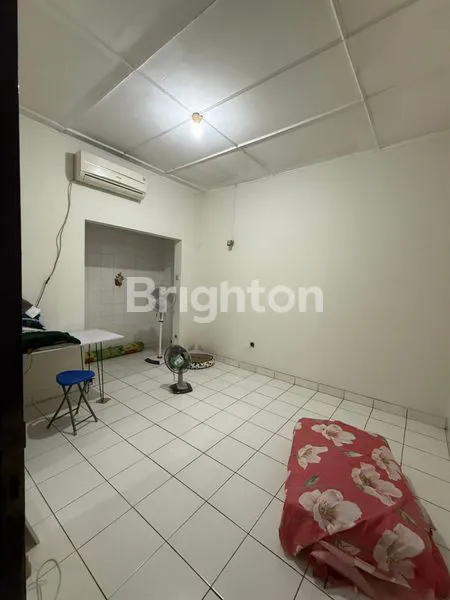 image PINGGIR JALAN  (5)