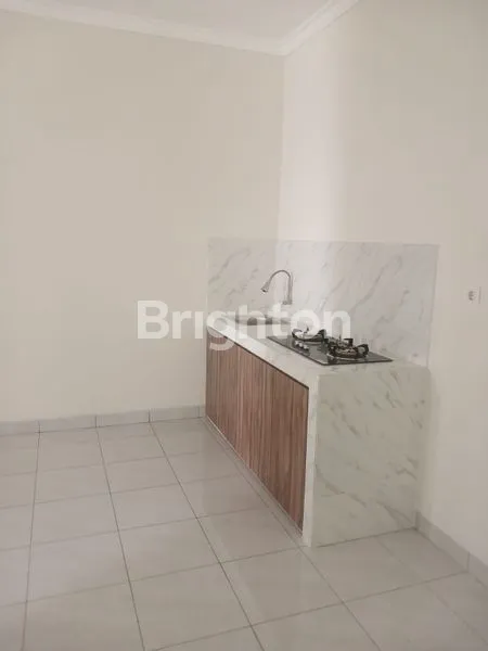 image RUMAH BARU SELESAI RENOVASI SIAP HUNI DI GRAND CITY (2)