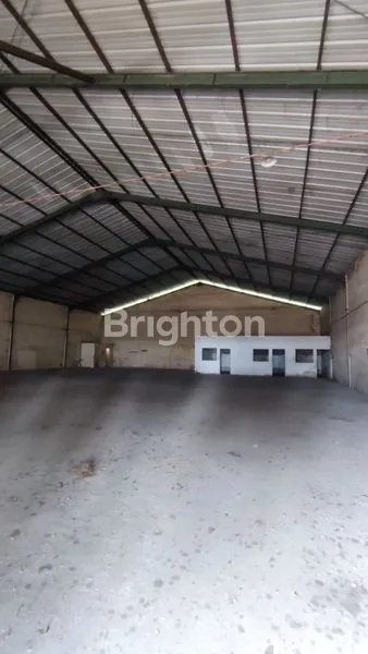 image GUDANG DI POROS JALAN SINGOSARI MALANG (4)