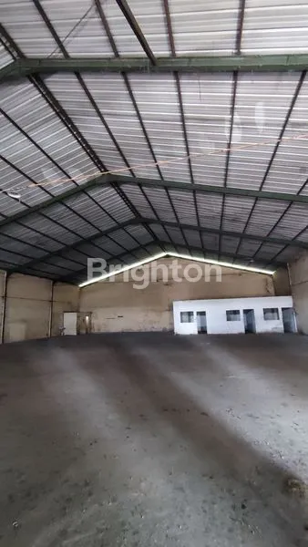 image GUDANG DI POROS JALAN SINGOSARI MALANG (6)