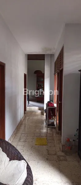 image RUMAH MEWAH 2 LANTAI BERGAYA BALI DI PLAWA, DENPASAR TIMUR.. (8)