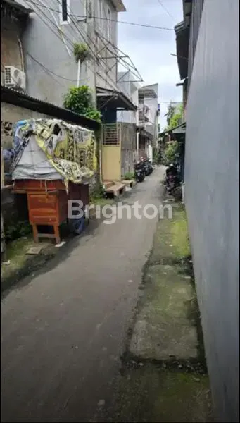 image JUAL CEPAT RUMAH + KOS2AN STRATEGIS DI JELAMABAR DEKAT APARTEMEN LATUMENTEN (2)
