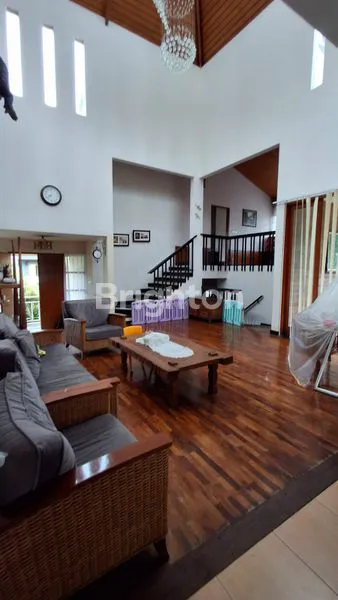 image VILLA MEWAH KLUB BUNGA REGENCY, SEBERANG JATIM PARK 1, FULL FURNISH (2)