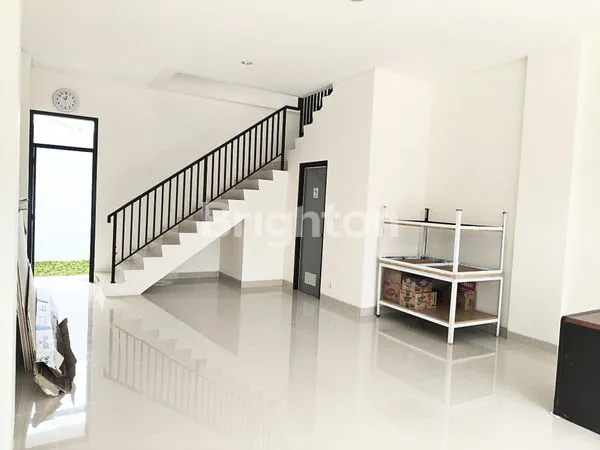 image RUKO 2 LANTAI SIAP PAKAI AREA CITRALAND BSB MIJEN SEMARANG (2)