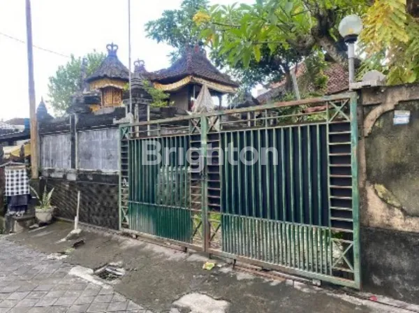 image RUMAH KLASIK DI DENPASAR UTARA (1)