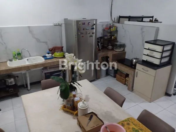 image RUMAH MEWAH 2 LANTAI DI DHARMA HUSADA, LOKASI PREMIUM (5)