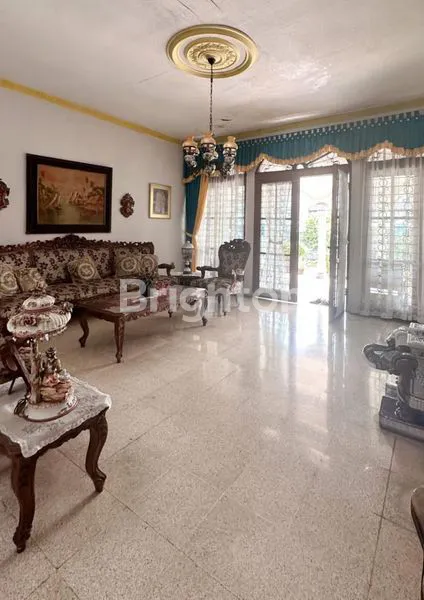 image TANAH DAN BANGUNAN LUAS DI KEBAYORAN LAMA  (2)