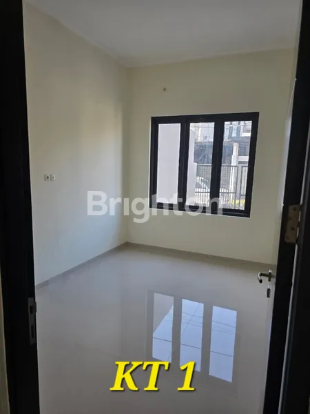 image RUMAH BARU GRESS, ROW JALAN 3 MOBIL, NEGO (6)