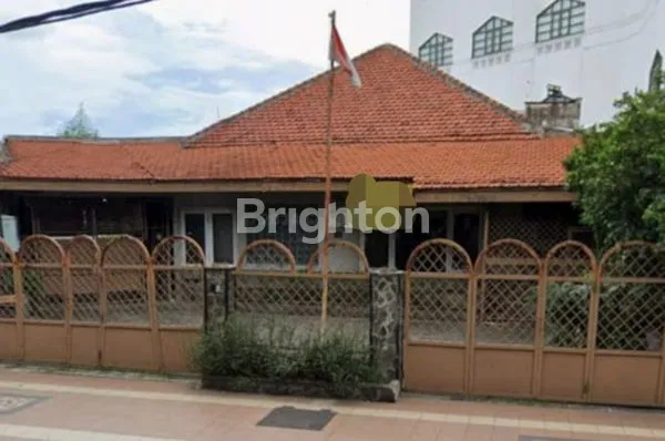 image RUMAH 2LT DI JALAN RAYA DARMO, SURABAYA PUSAT UNTUK DISEWAKAN (4)
