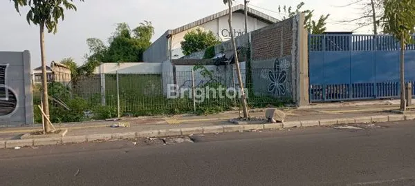 image TANAH DI PEREMPATAN JALAN WIYUNG DAN UNESA (3)