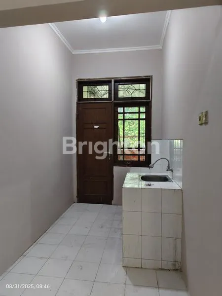 image RUMAH STRATEGIS SIAP HUNI - SURABAYA SELATAN (7)