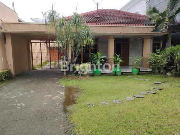 image RUMAH MEWAH SIAP HUNI DI JL. TURI – FULLY FURNISHED (1)