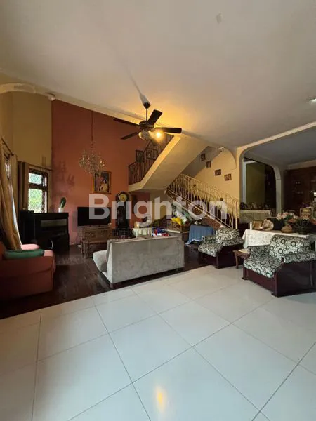 image SEWA TANAH PREMIUM 2100 M2 DAN BANGUNAN BINTARO DEKAT BRITISH (2)