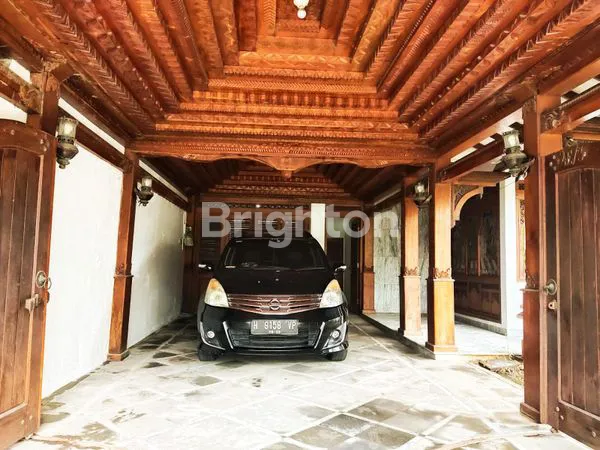 image RUMAH JOGLO 2 LANTAI  SIAP HUNI BROTOJOYO SEMARANG UTARA (7)