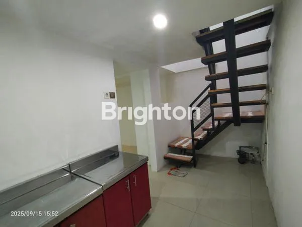 image RUMAH BAGUS 11/2LT DEKAT GREEN VILLE TAMAN RATU JL 2MOBIL GARASI 1MOBIL (2)