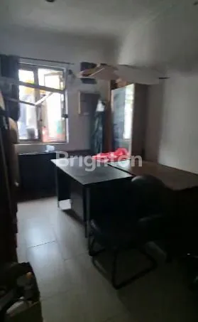 image RUMAH BABATAN PRATAMA DEKAT PAKUWON MALL PTC, DEKAT KAMPUS UNESA LIDAH (3)