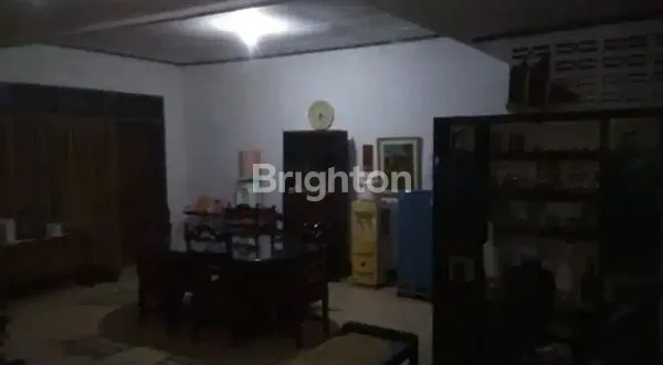 image RUMAH SURABAYA SELATAN LOKASI STRATEGIS AMAN (2)