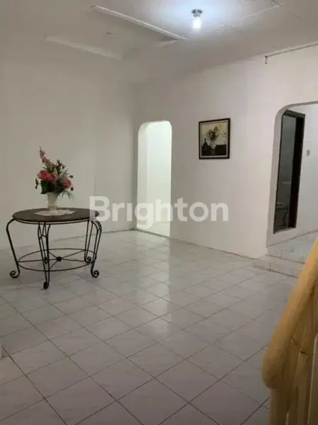 image RUMAH 2 LANTAI STRATEGIS DEKAT RS FATMAWATI - PONDOK LABU (2)